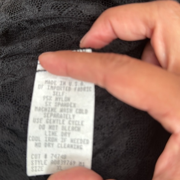 New w tags black laced cover up - Picture 5 of 5